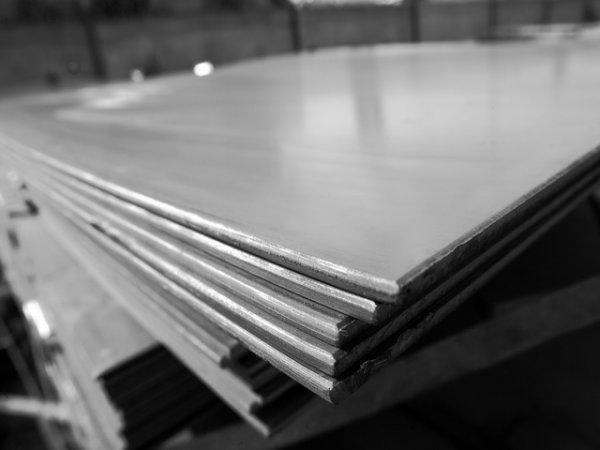 Лист стальной